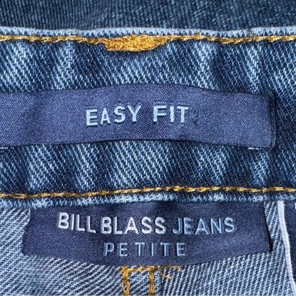 Bill Blass Womens 4P Blue Petite Easy Fit
Medium Rise Straight Leg Denim 100% - Picture 5 of 5